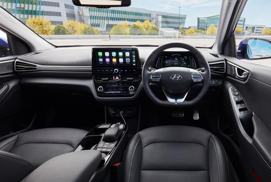 Торпедо Hyundai IONIQ electric (AE) 2019 года  (AU) (фото 11 из 35)